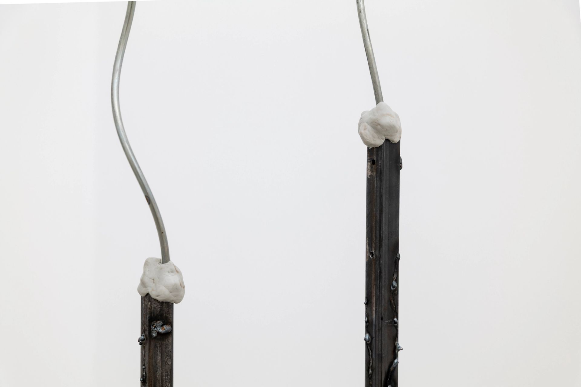 Anna McCarthy, Butterfly Vision, 2025, metal, stone, wire, 210 × 30 × 60 cm, dimensions variable