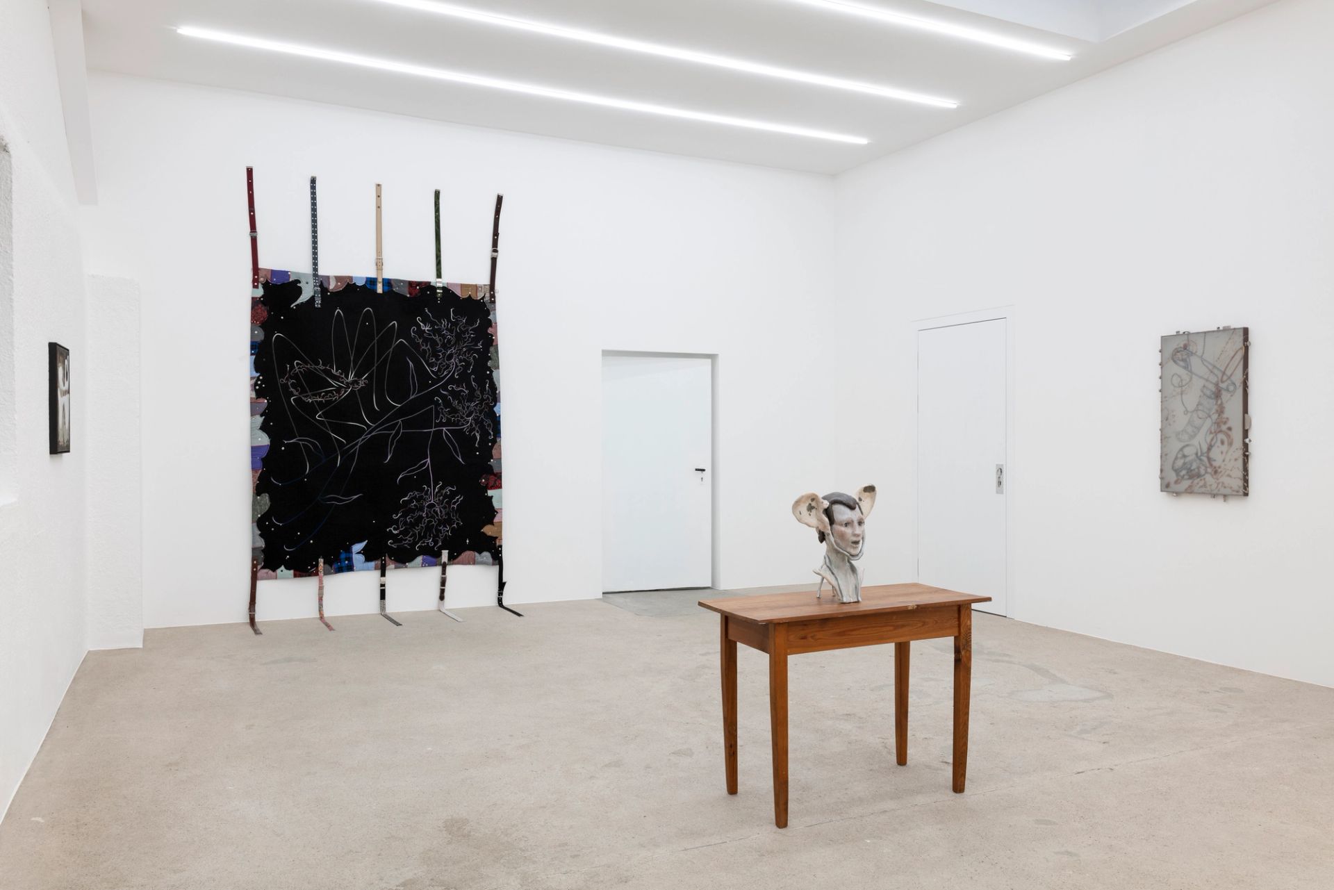 Dear Reality: ASMA, Jose Bonell, Michele Cesaratto, Veronika Hilger, Isaac Lythgoe, Isabel Nuño de Buen, 2025, installation view at Sperling, Munich, photo: Sebastian Kissel