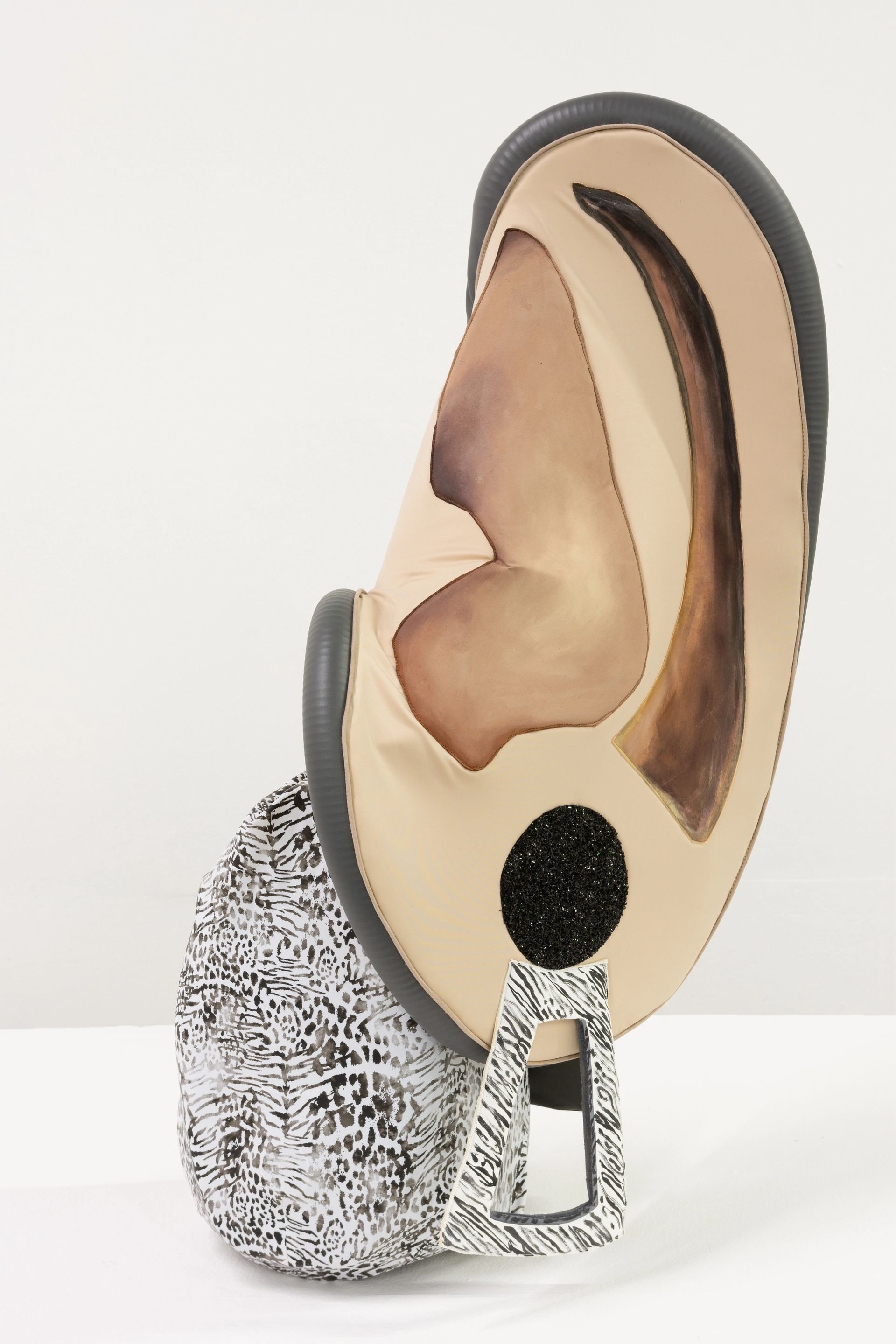 Ana Navas, Ear III, 2019, vacuum cleaner, cloth, acrylic, 88 × 40 × 35 cm
