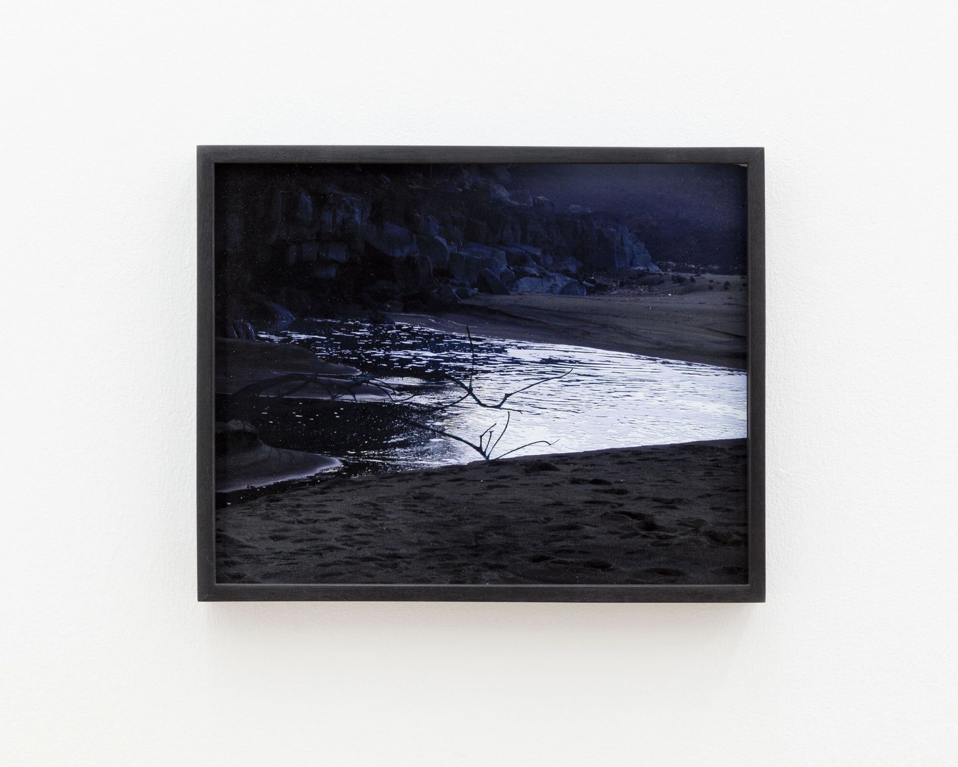 Anna Vogel, Lake, 2019
ink on pigment print, framed, in lime, anthracite, artglass
21 × 26.3 cm
3 variations

Photo: Sebastian Kissel