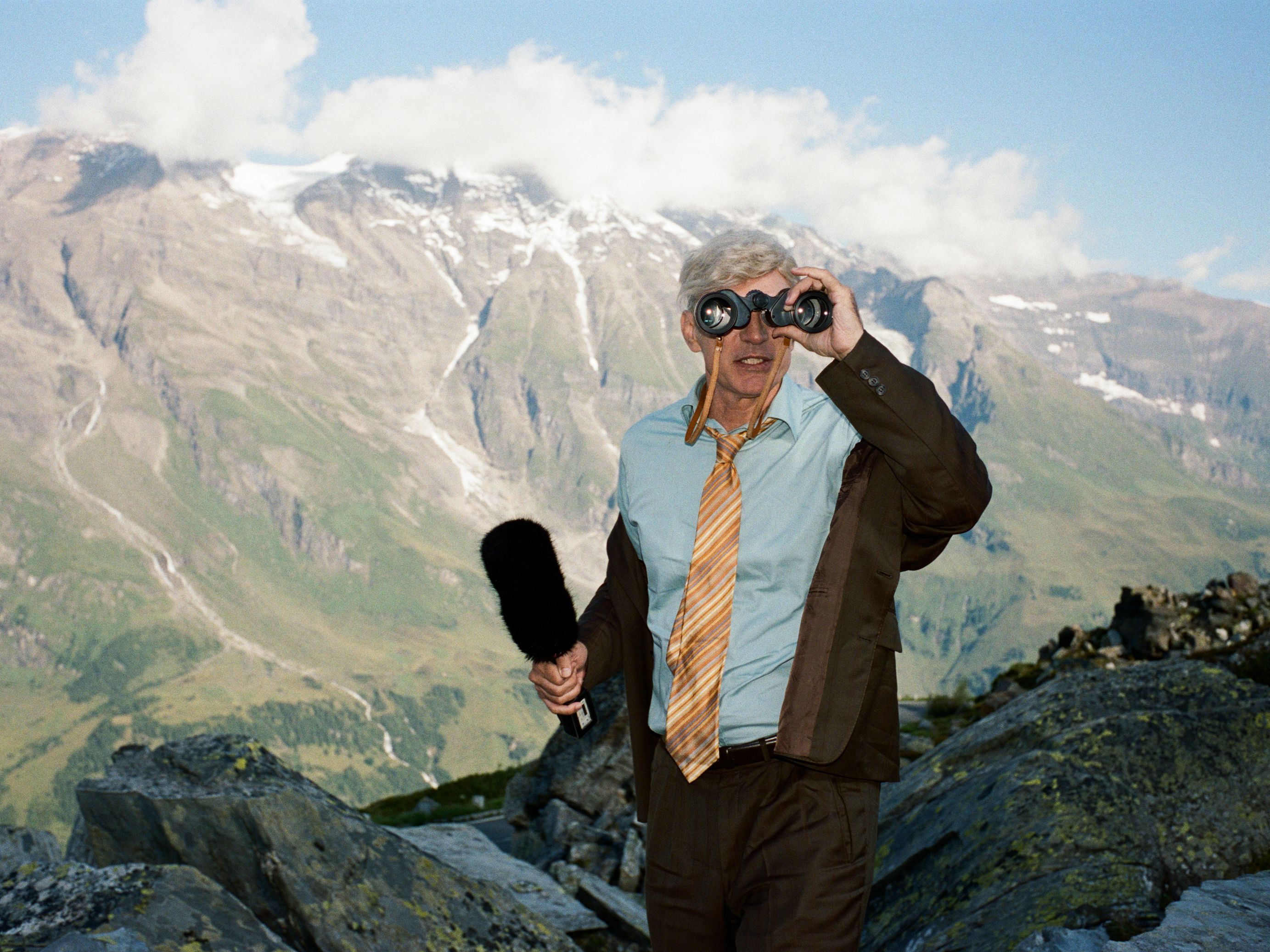 Commentator Tom Thorn takes a look at the competition from the ridge above