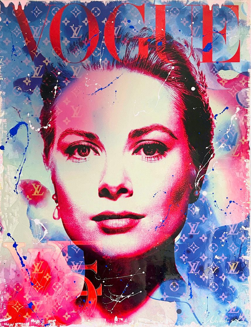 Nathali von Kretschmann拍摄的《Vogue》封面与格蕾丝-凯莉的脸和路易威登的图案。