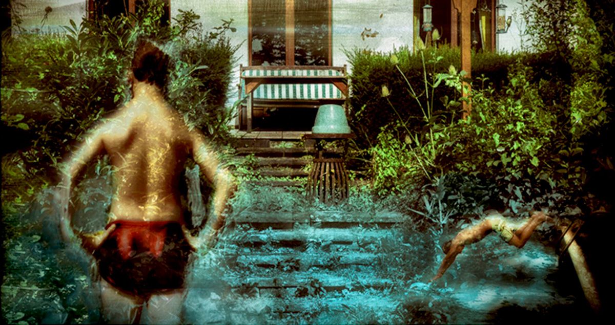 Martina Chardin fotografia astratta composizione persone davanti a casa che saltano in piscina