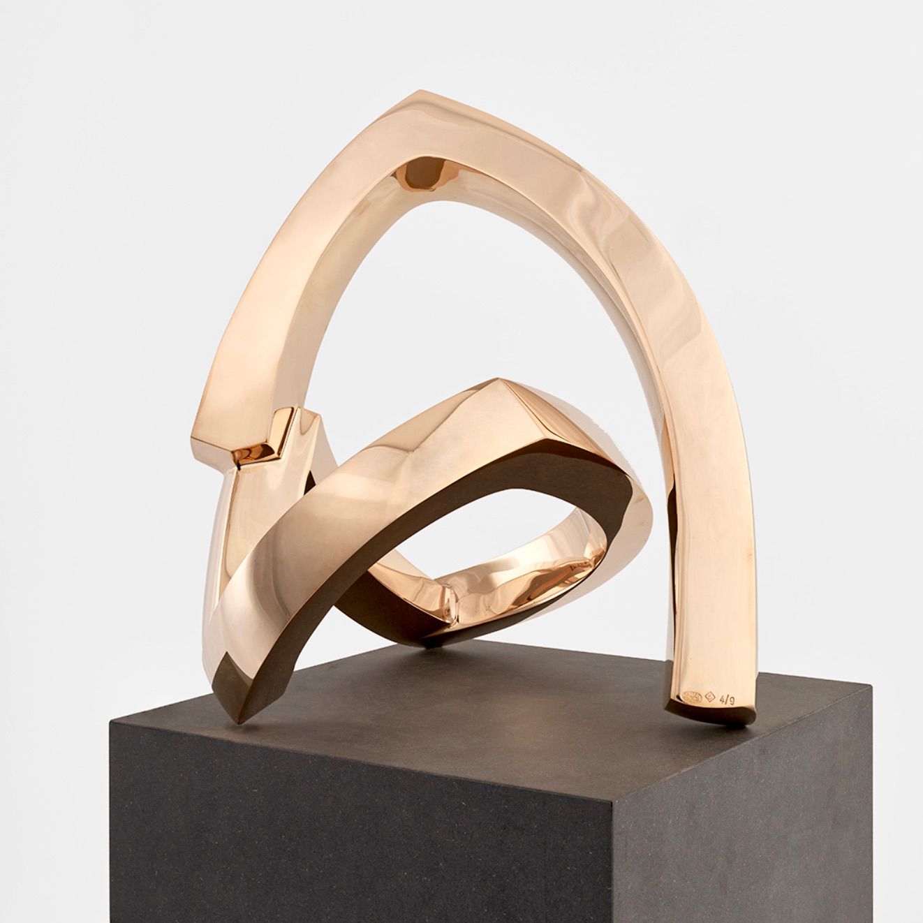 Carola Eggeling Escultura Bronce Metal Oro