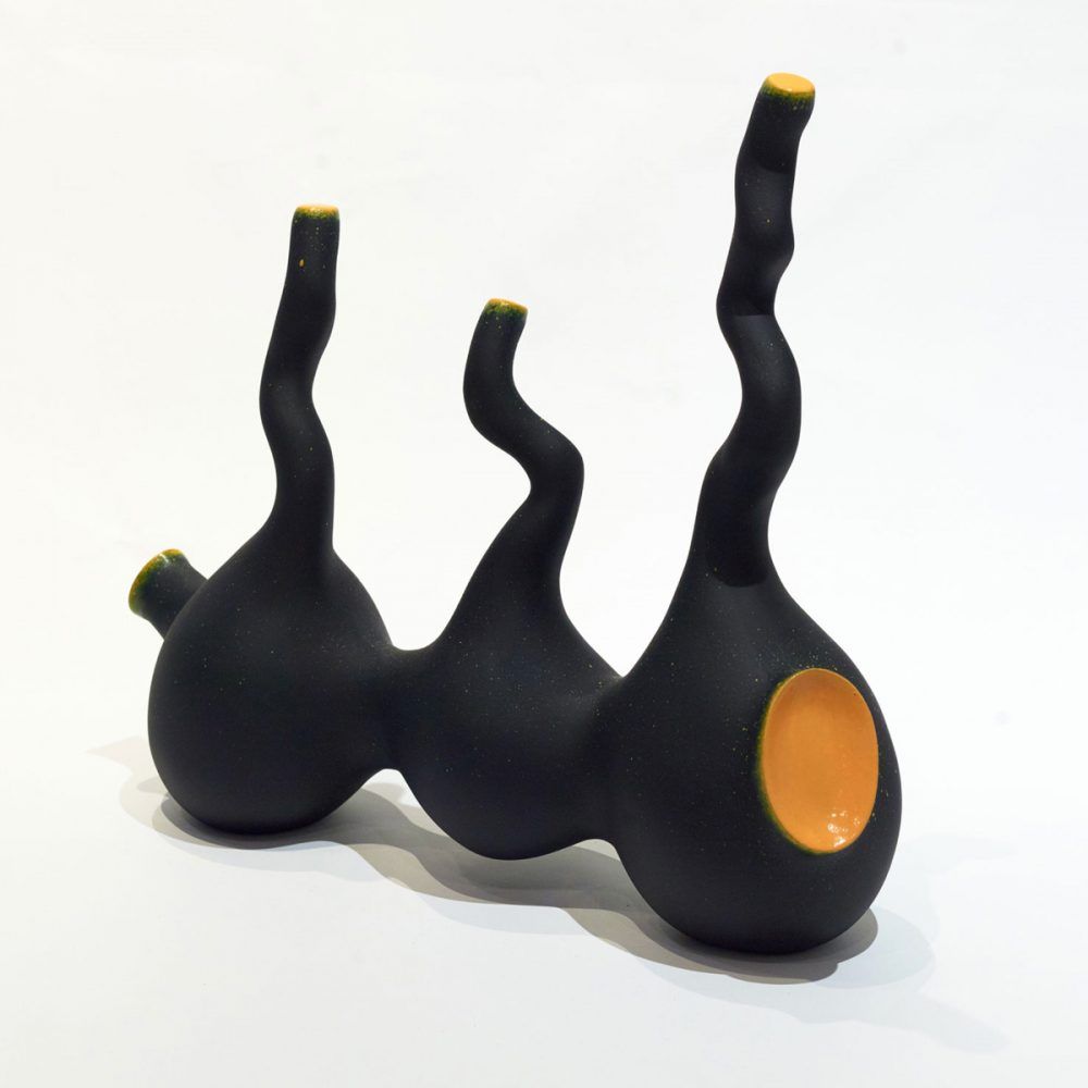 Pe Hagen abstrakte schwarze Skulptur organische Formen