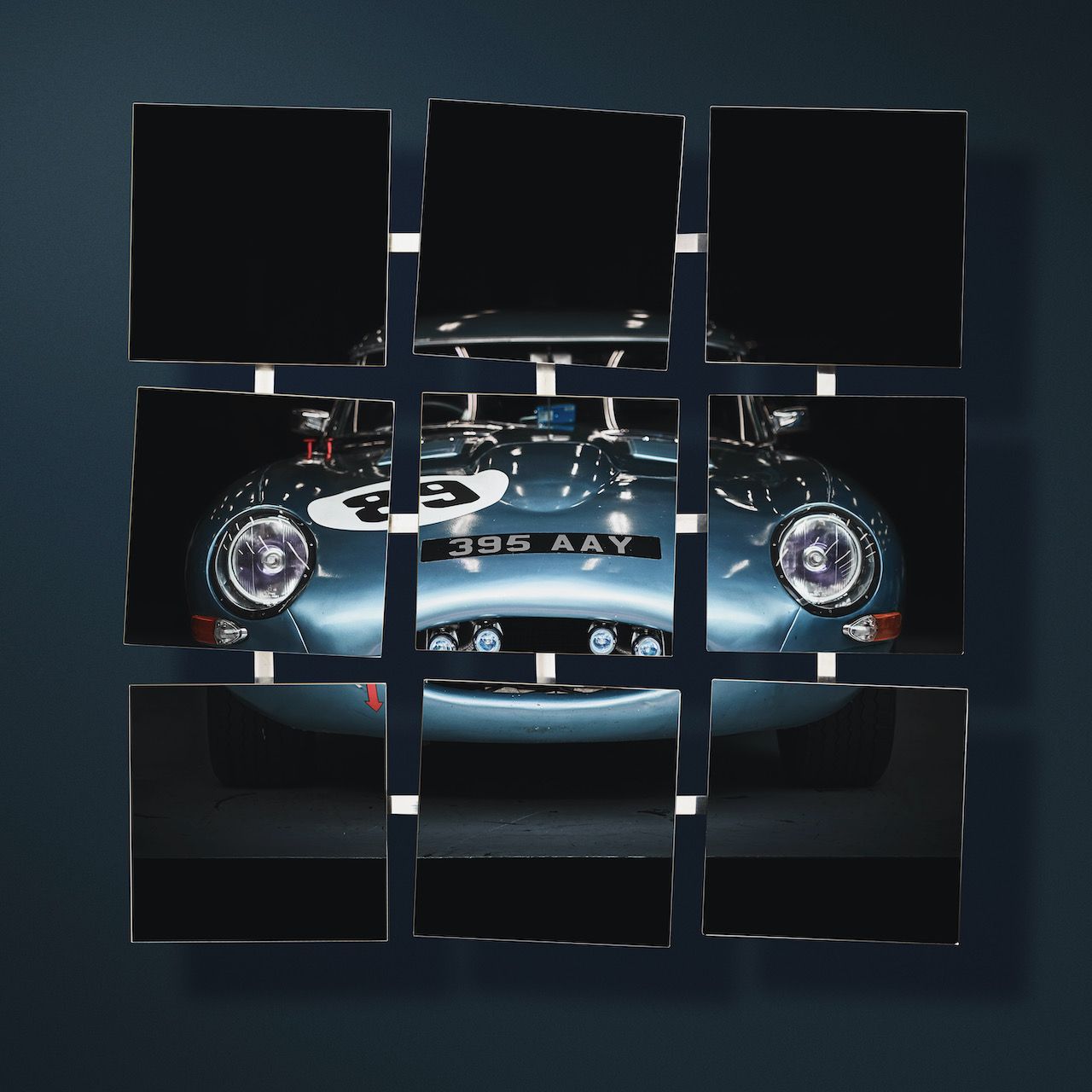 Michael Haegele Fotografie neun quadratisch angeordneten Spiegel mit blauem Sportauto auf blauen Hintergrund