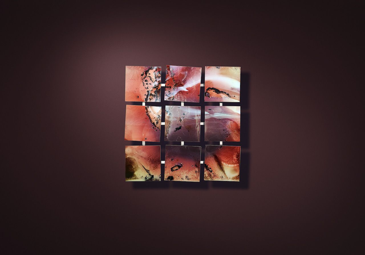 Michael Haegele Photography Nove specchi quadrati con riflessi astratti su sfondo viola