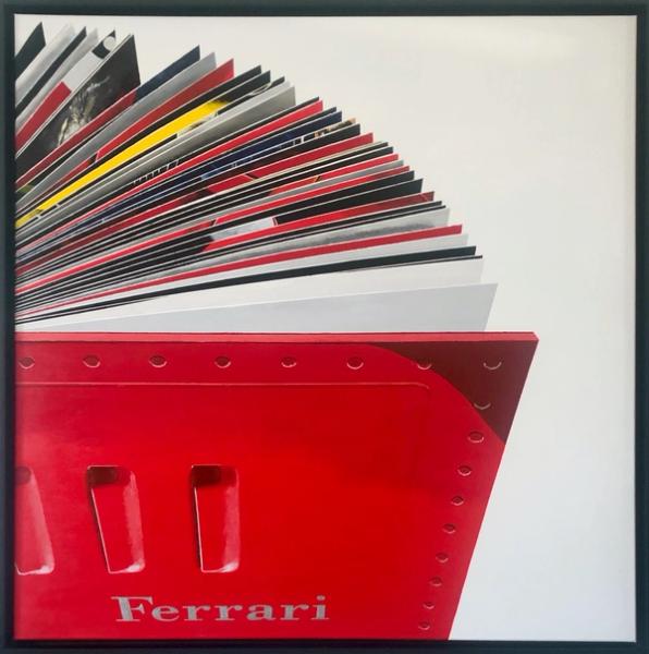 Rolf Gnauck "FERRARI" Detaillierte großformatige farbenfrohe Malerei eines aufgeklappten Buches 