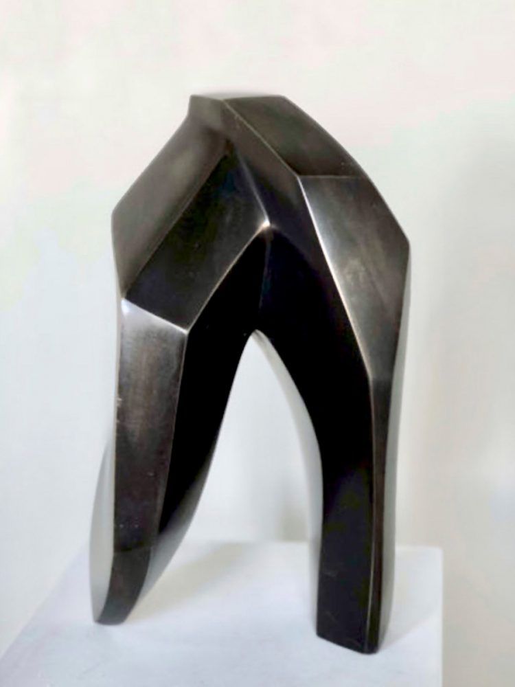 Escultura en metal de Carola Eggeling