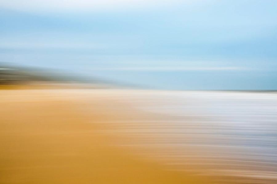 Expanse, longing, tranquillity, movement, Martin C. Schmidt abstract photography beach with motion blur