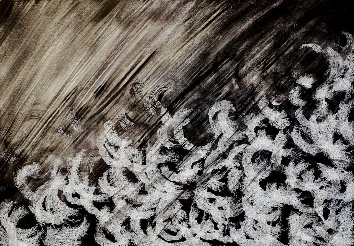 Maria Pia Pascoli peinture abstraite gaze blanche cercles et tempête en arrière-plan