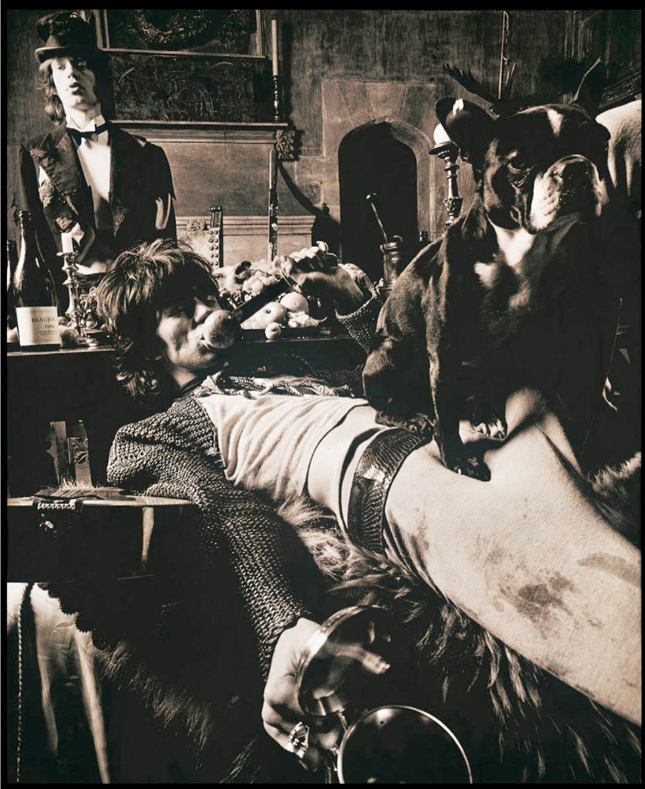 Michael Joseph's "Rolling Stones, Beggars Banquet, Keith &Pug" Fotografie aus dem berühmten Fotoshooting der Rolling Stones für ihr Album Beggars Banquet im Herrenhaus Sarum Chase, Hampstead, London, 1968. Originalfotografie, direkt vom Originalnegativ gedruckt.