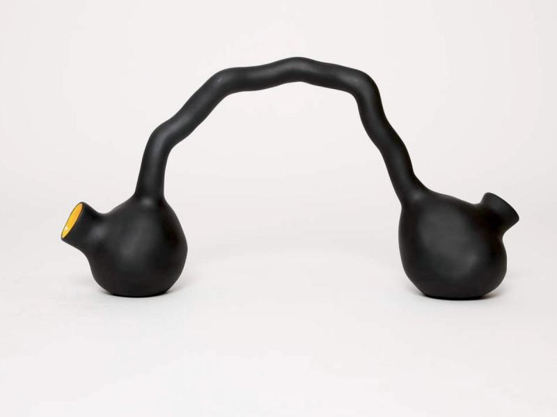 Pe Hagen abstrakte schwarze Skulptur organische Formen