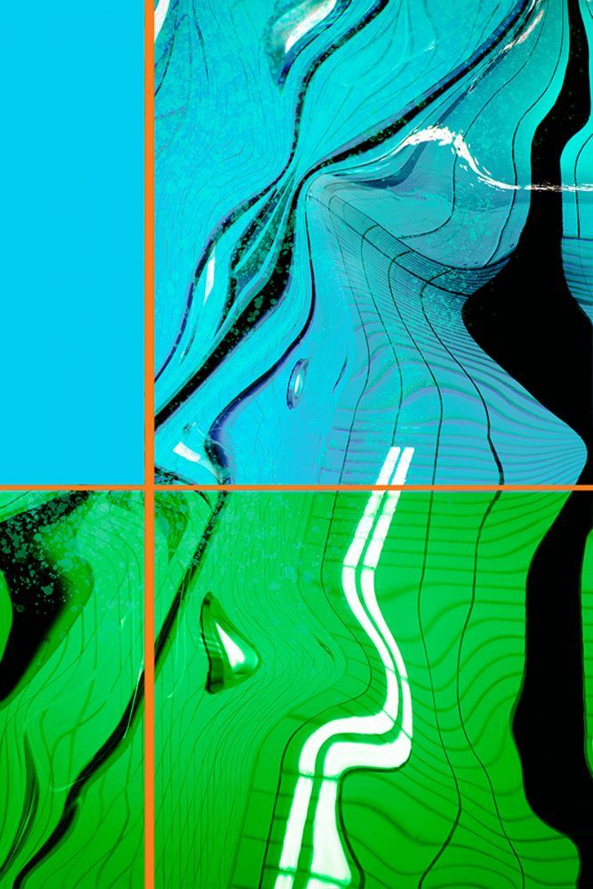 Martina Chardin abstrakte Fotografie türkiser Pool mit Wasser und grünen Kacheln verzerrt