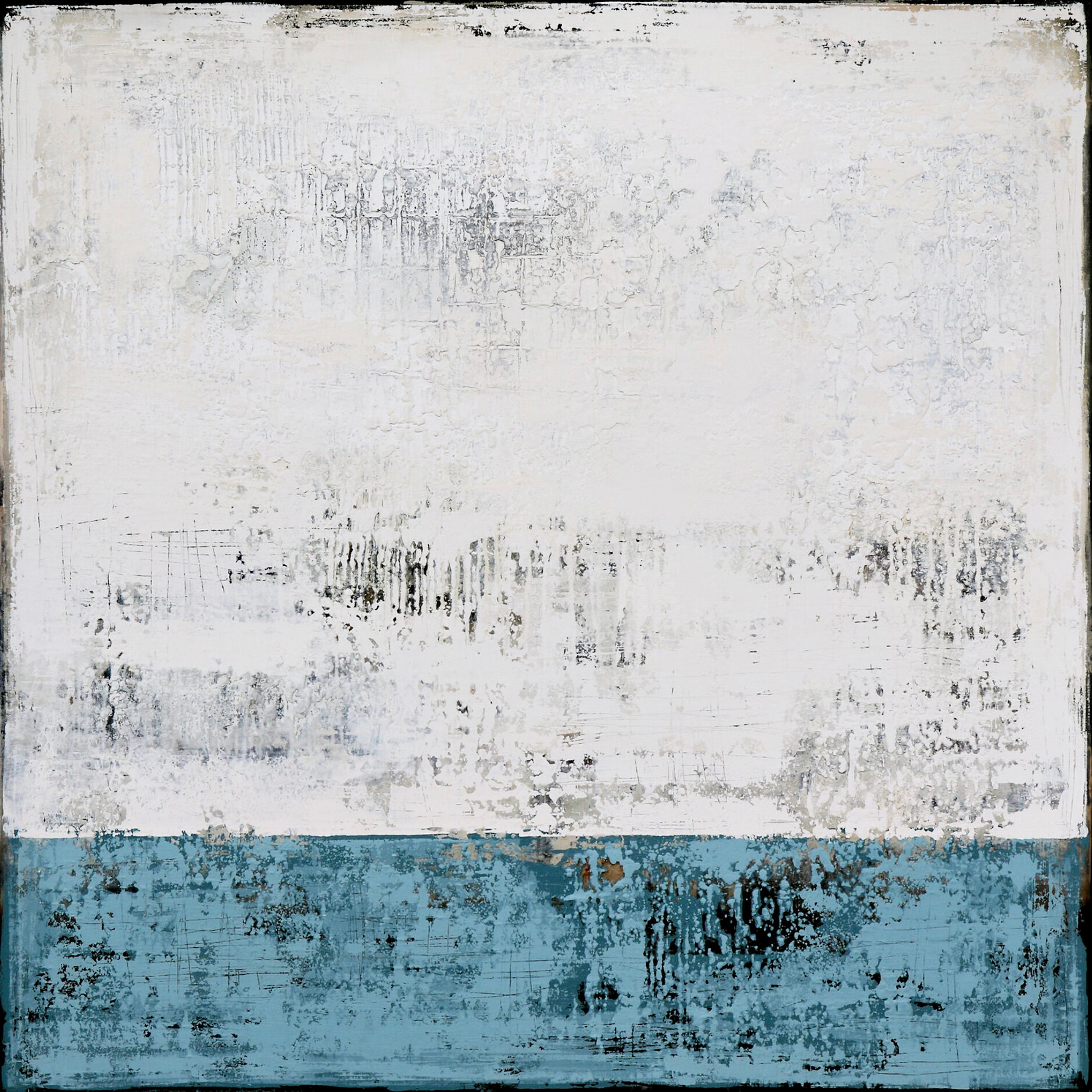 En el cuadro abstracto expresionista "UNDERCOVER" de Inez Froehlich dominan los colores blanco viejo y azul turquesa. El estilo del cuadro es shabby chic, industrial, vintage, retro, boho, rústico.