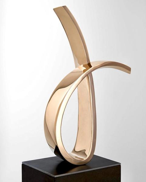 Carola Eggeling sculpture bronze metal gold gamma sign
