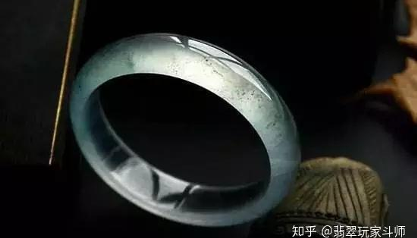 picture of jade bangle