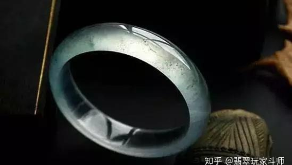 picture of jade bangle