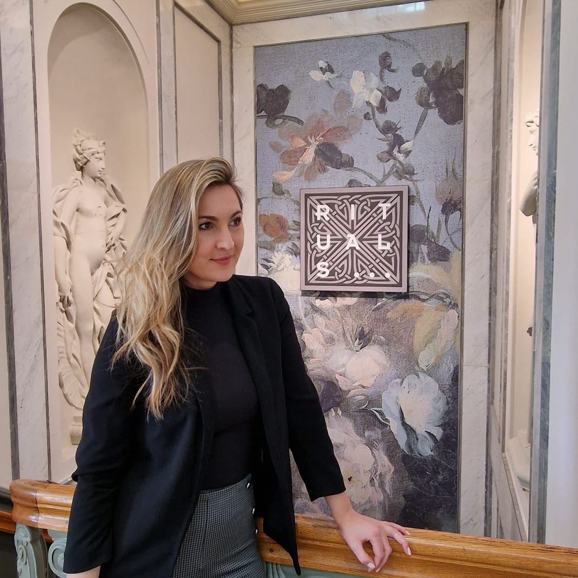 Monica op kantoor