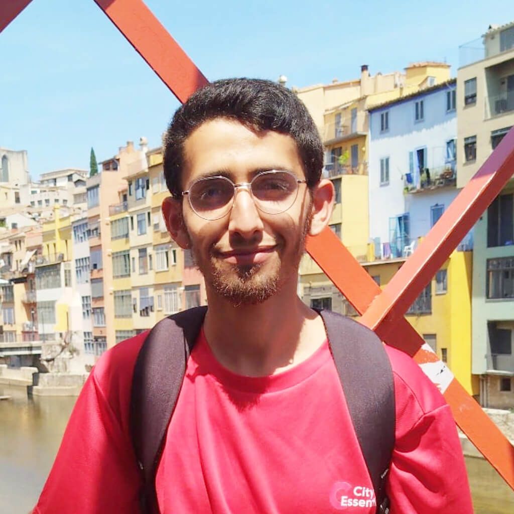 Guía oficial Oussama