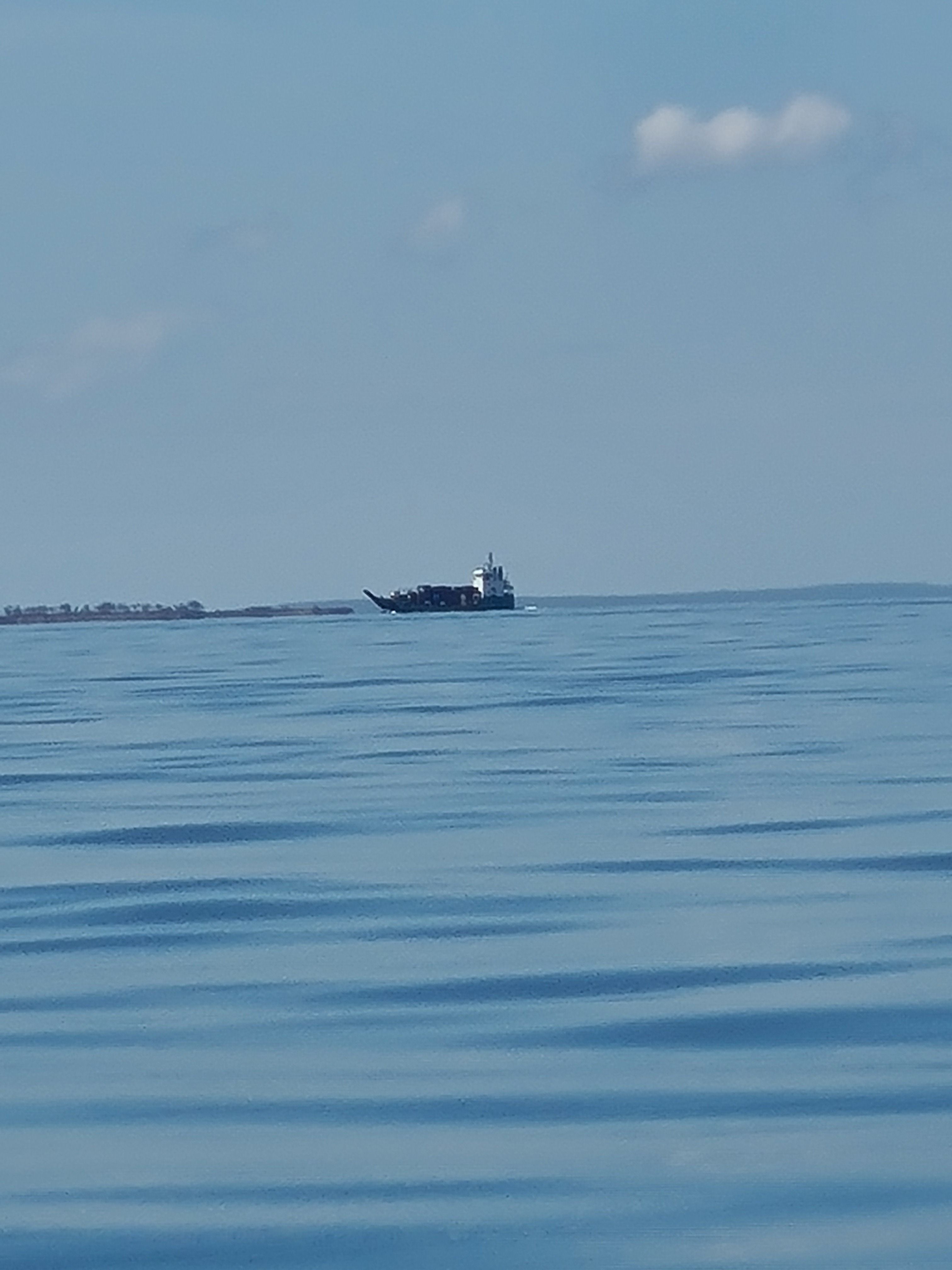Barge between Darwin & Nhulunbuy