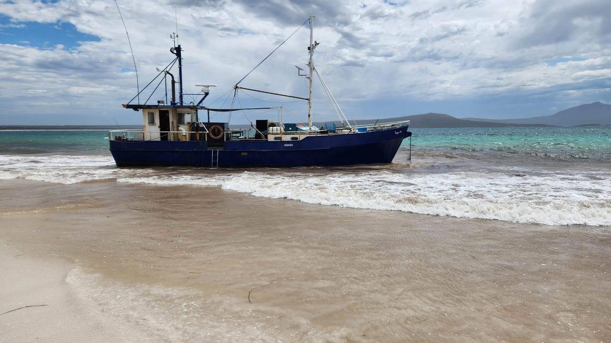 one way to clean the hull