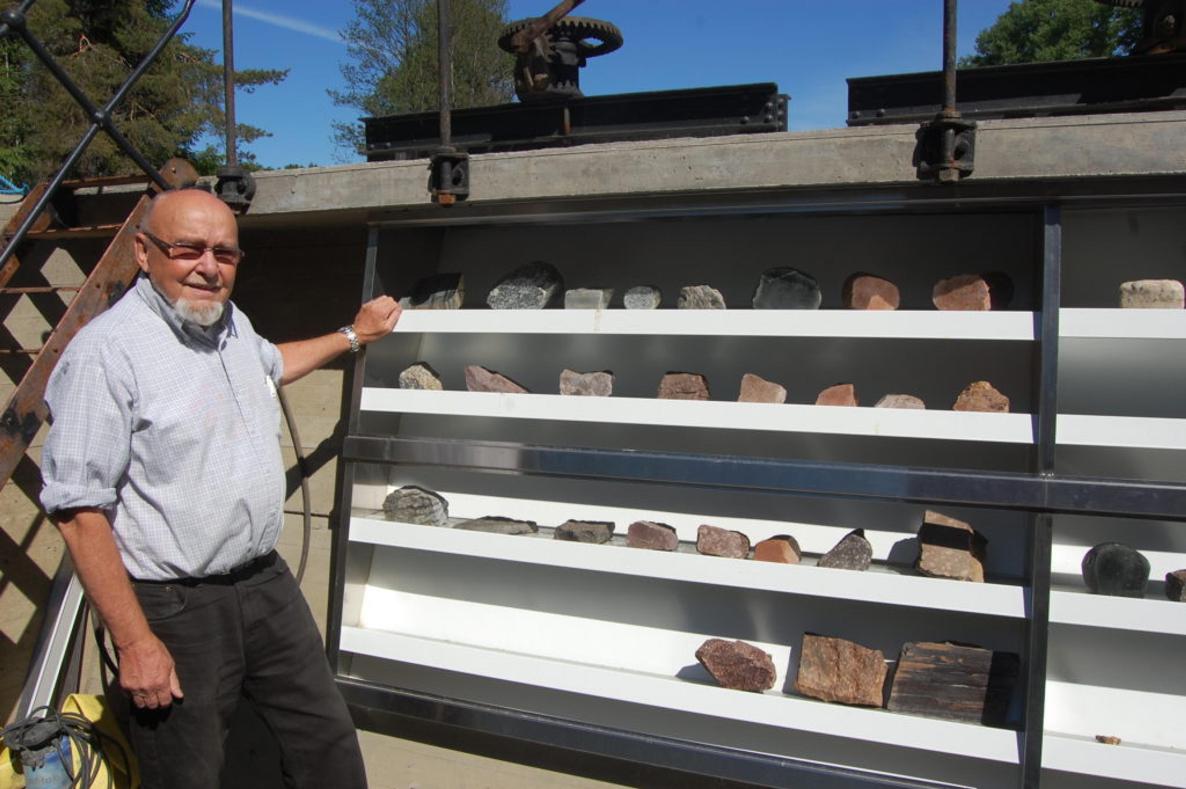 13_6_16_Bakke_molle_Steinutstilling