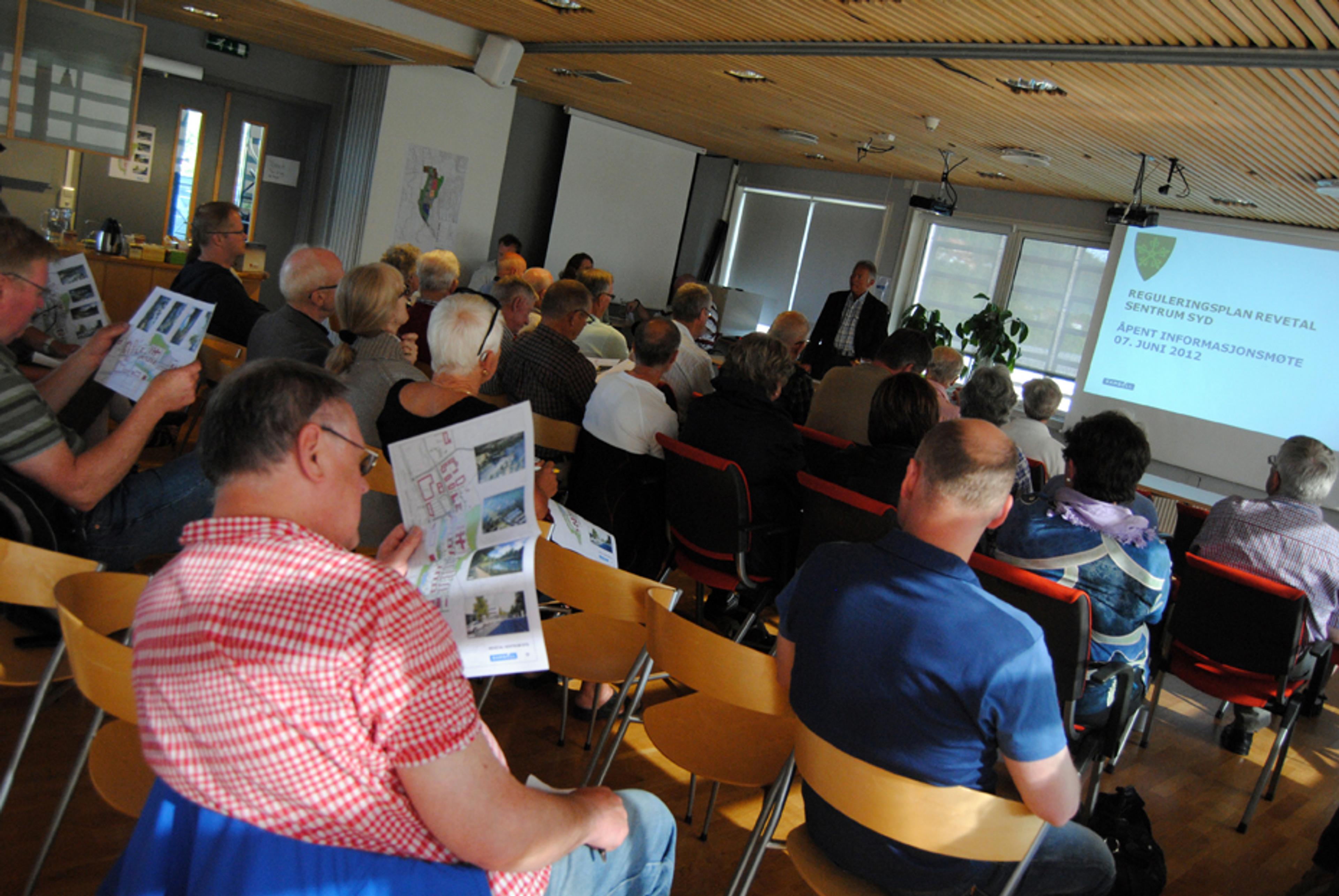 ReAvisa_Apent_mote_070612_003_NETT