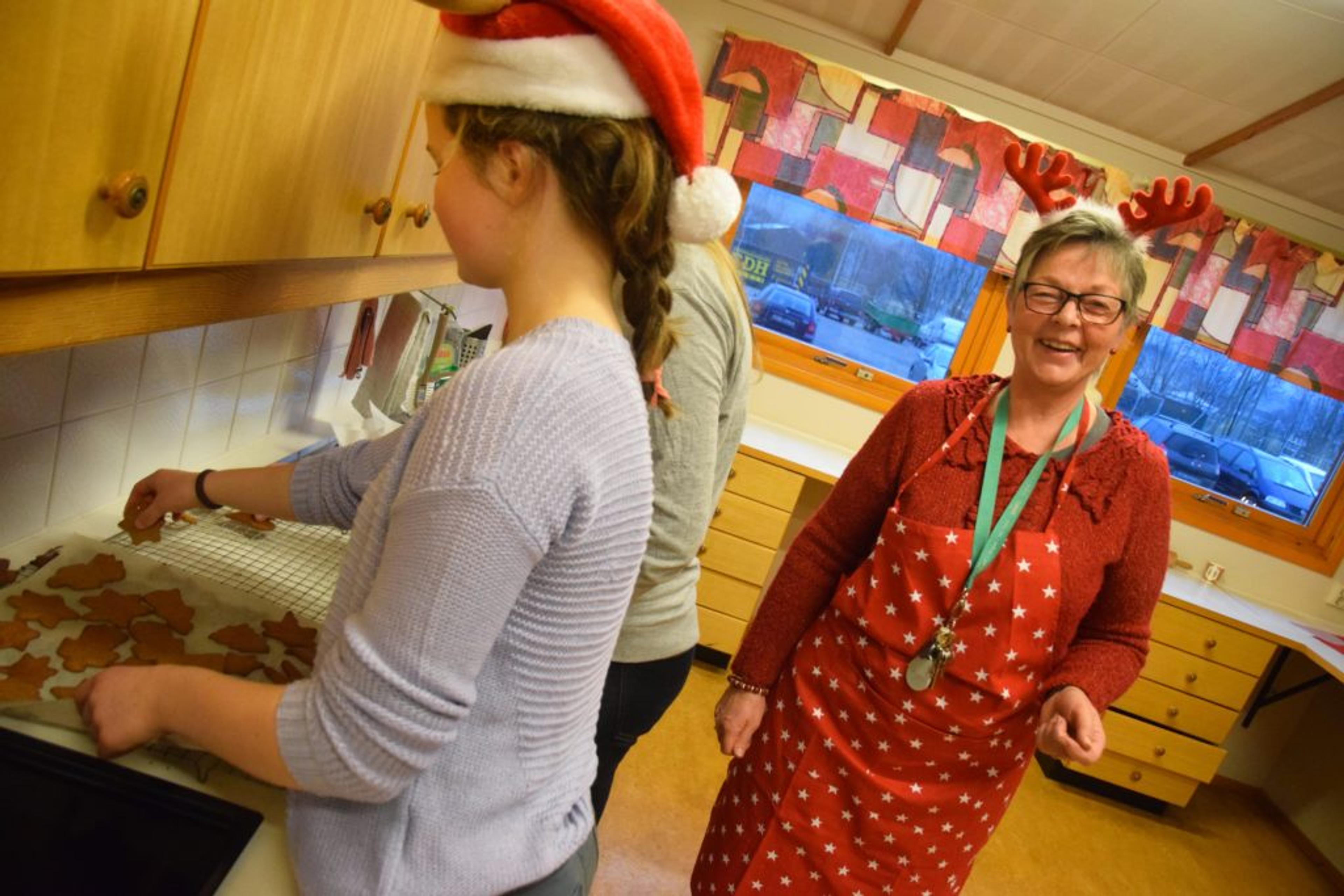 071216_julegaveinnsamling_revetal_ungdomsskole_5