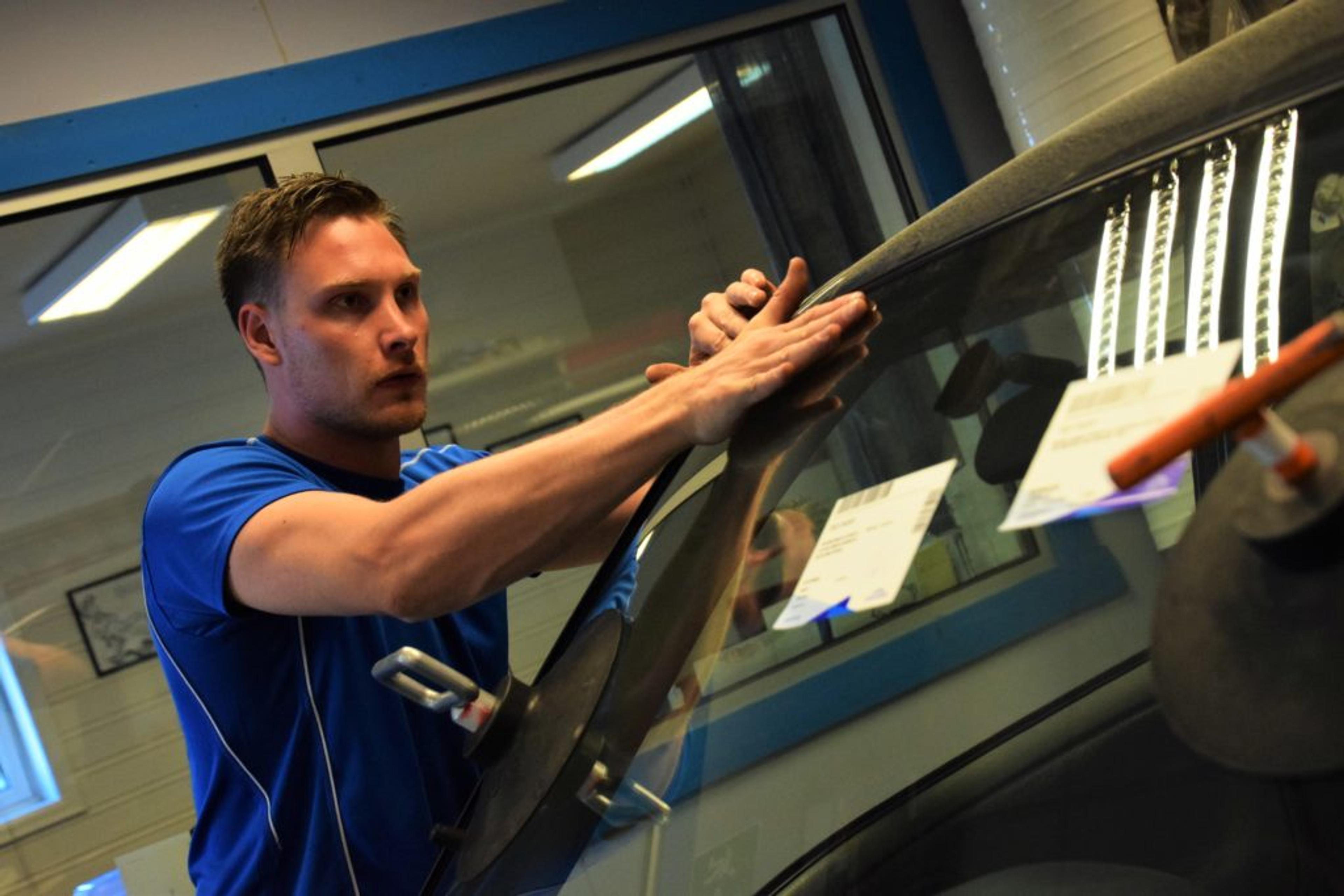 080616_REVETAL_GLASS_5