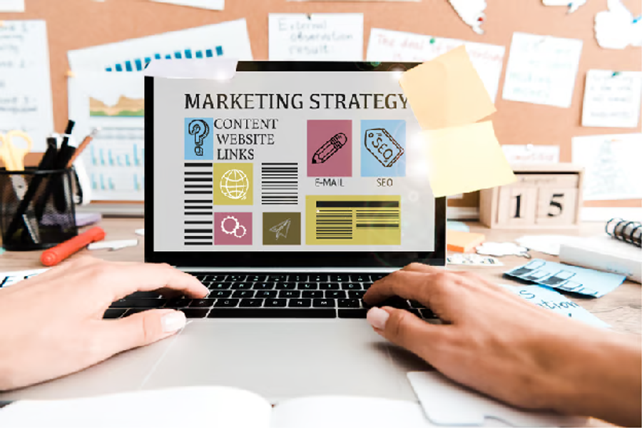 Diagram of SEO copywriting fundamentals, balancing search engine optimization with reader-focused persuasion.