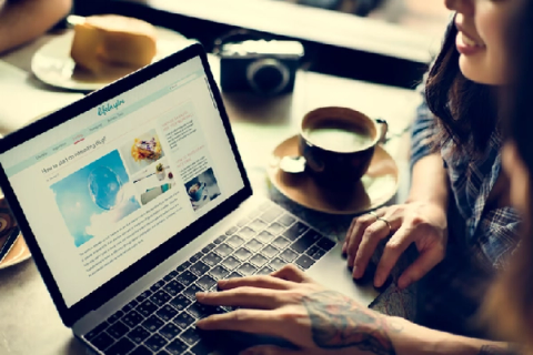 Illustration representing SEO copywriting — content that blends search-ranking signals with persuasive, conversion-focused copy.