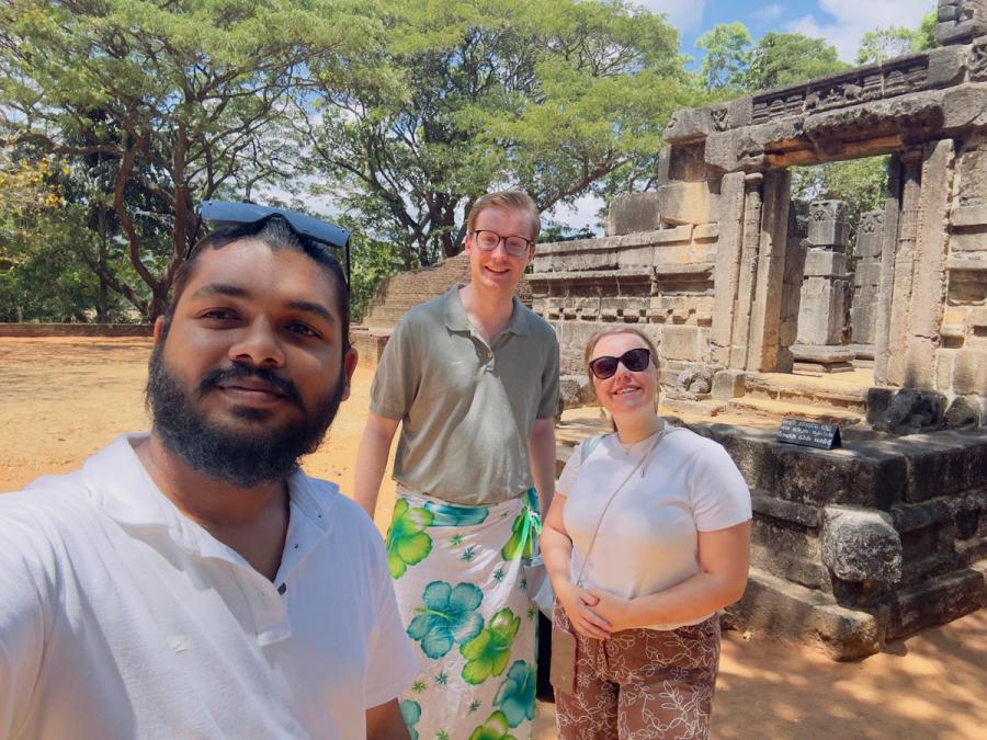 Nalanda Gedige – The Heart of Sri Lanka 🇱🇰 An ancient stone temple surrounded by the beautiful landscapes of central Sri Lanka. 🌿