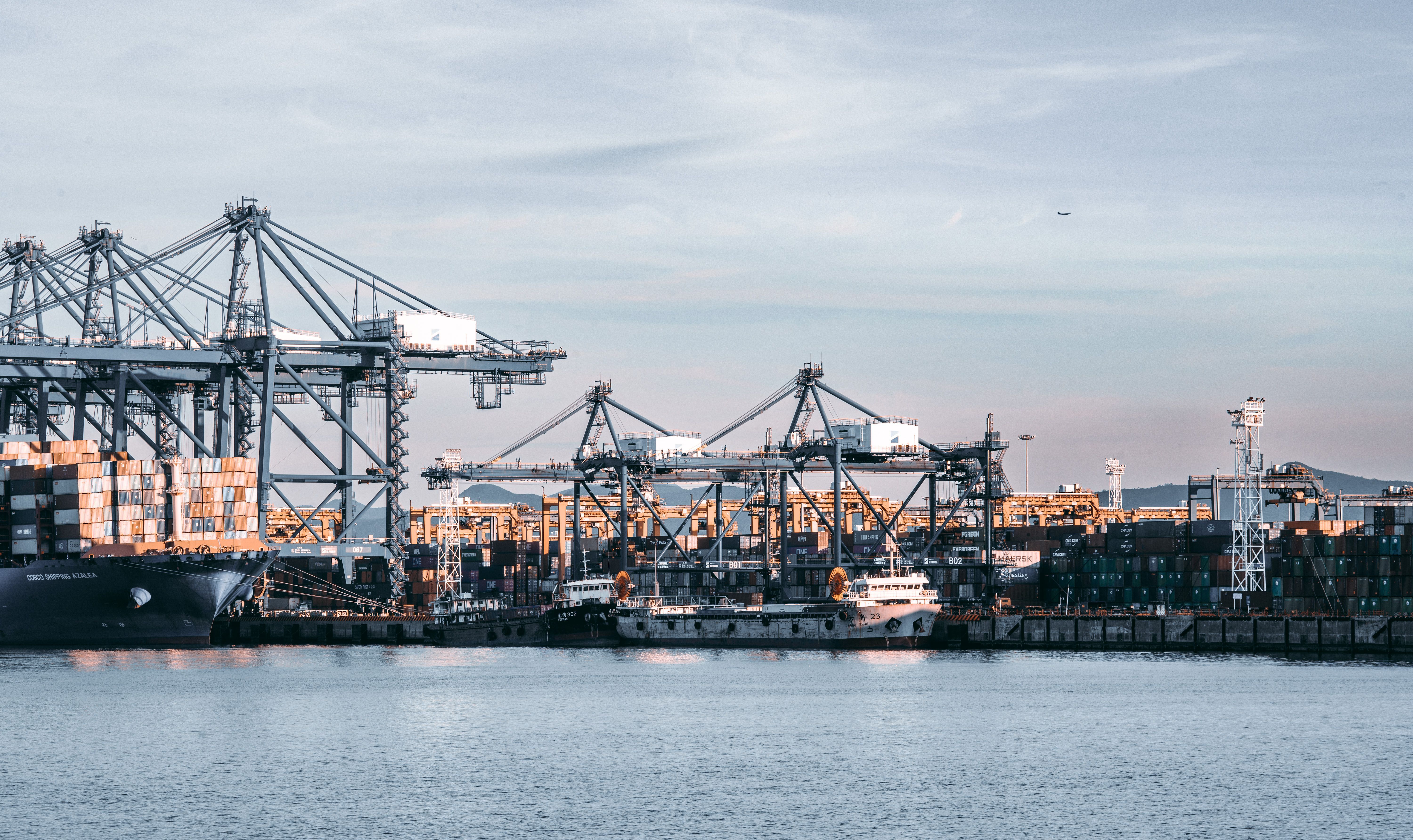 French Port Unions Initiate Strikes over Pension Reforms