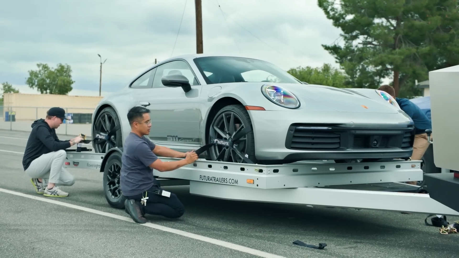 Porsche 911 on Futura Club Sport car trailer