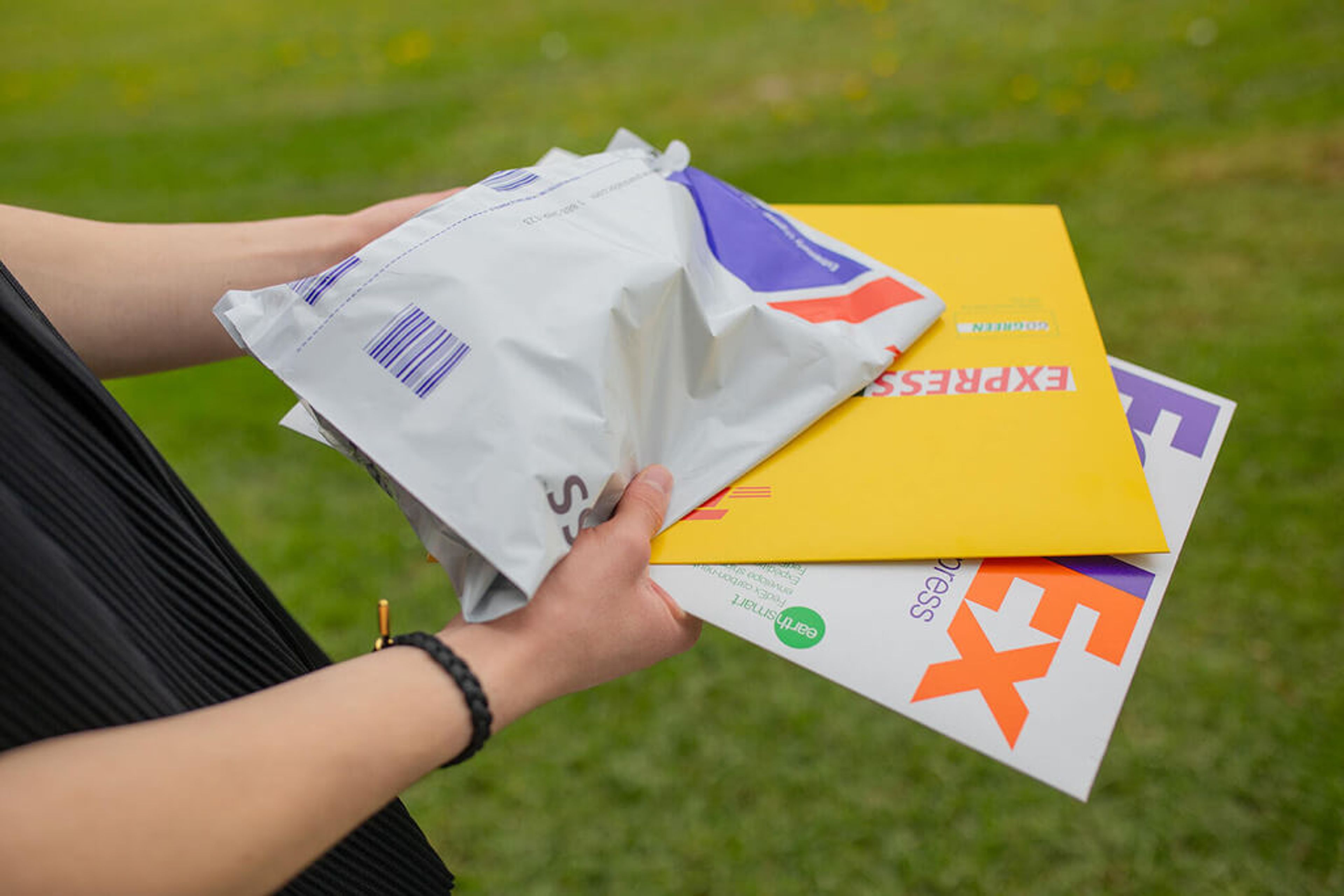 Courier packages