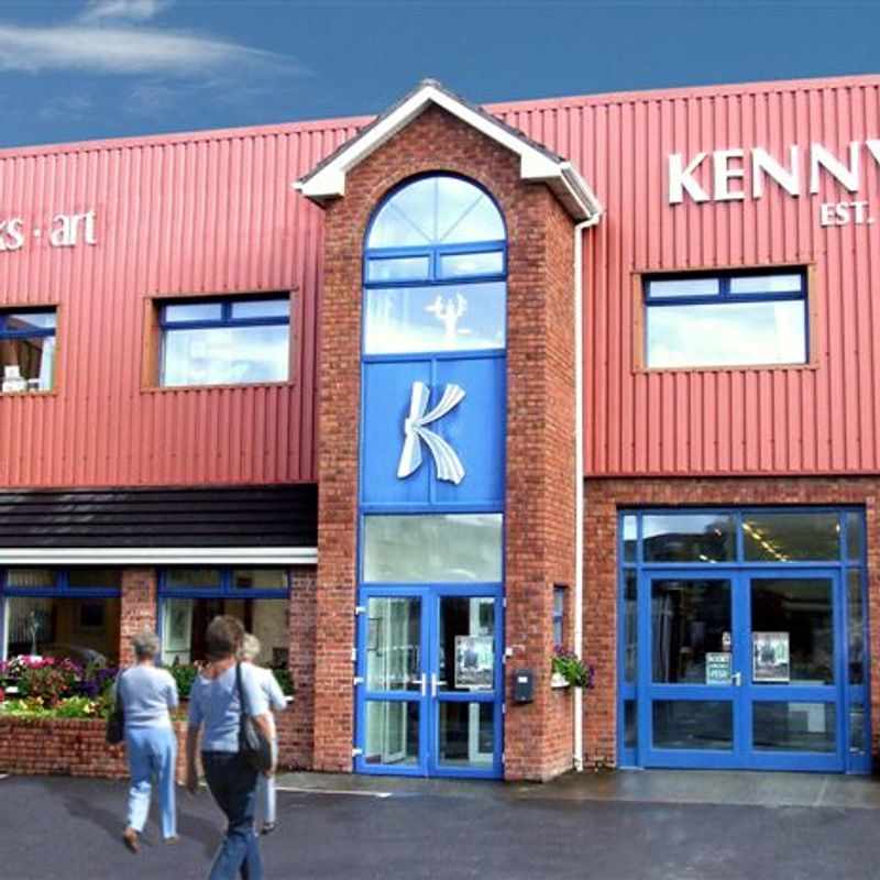 Kenny’s Bookshop storefront