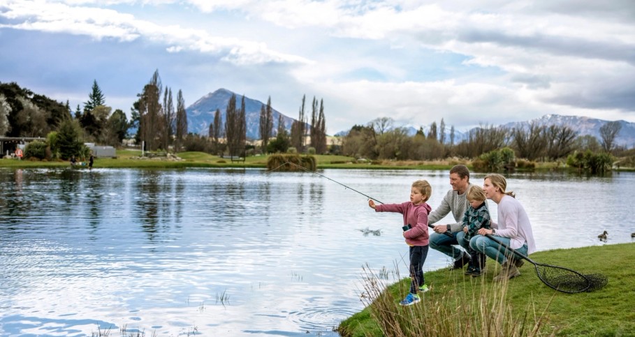 Hook Wanaka (salmon fishing & restaurant)