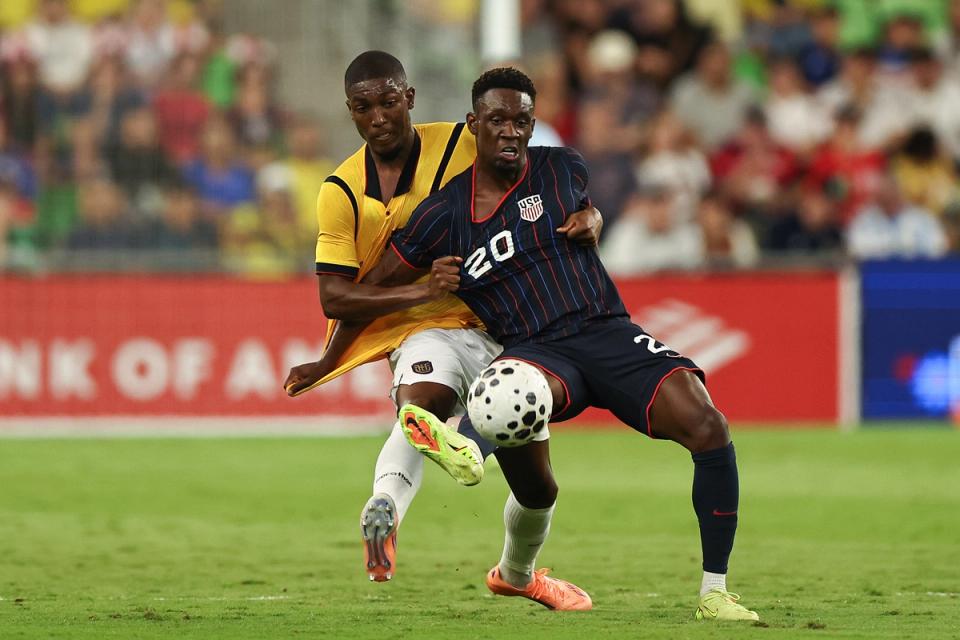 Folarin Balogun #20 of United States and Joel Ordoñez #4 of Ecuador battle for the ball. (Photo by Omar Vega/Getty Images)