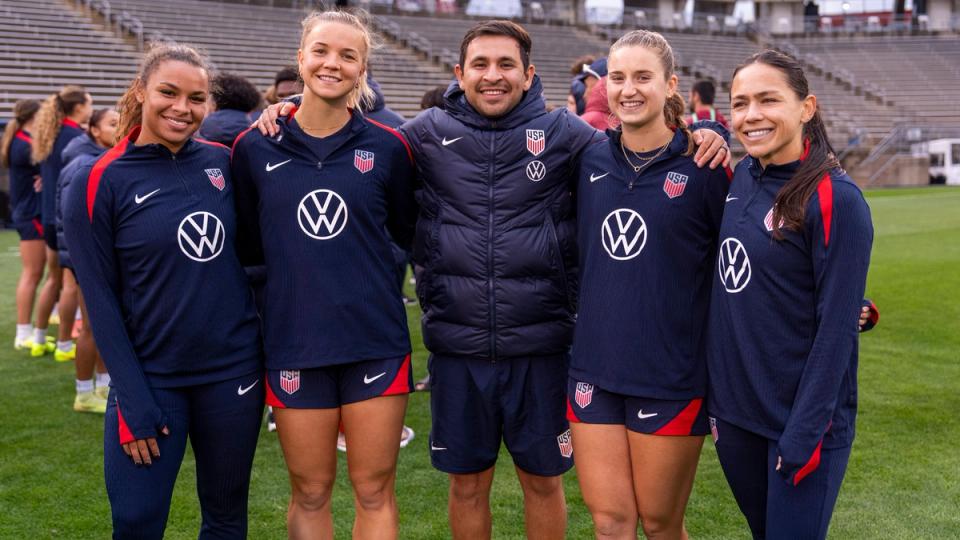 Michelle Cooper, Claire Hutton, Ally Sentnor, Lo’eau LaBonta