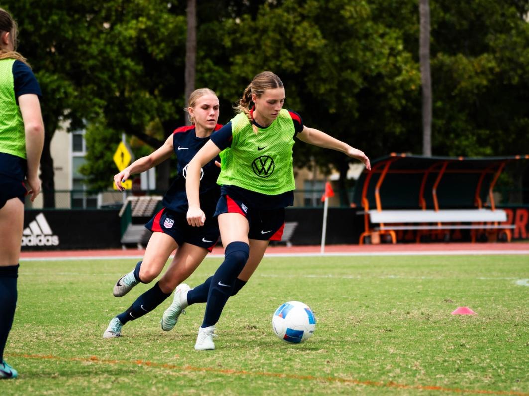 Audrey McKeen and Gracie Milam during training