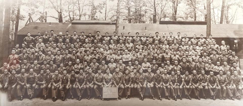 a large group of uniformed soldiers from world war 2