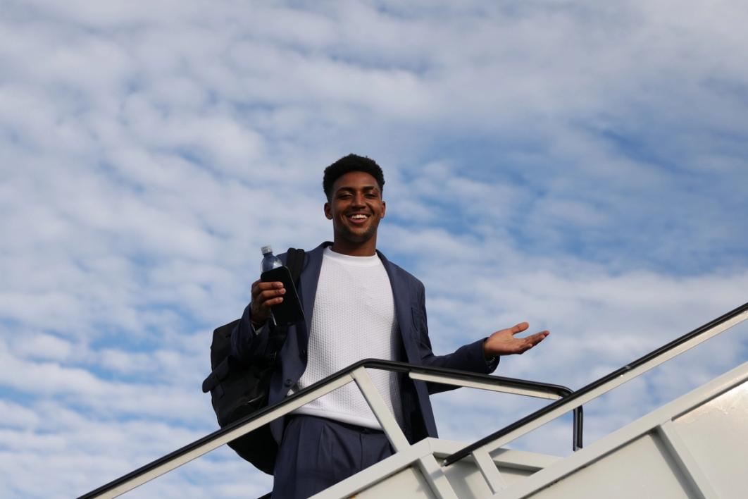 The Florida-born defender talks music, sports and moving to Spain