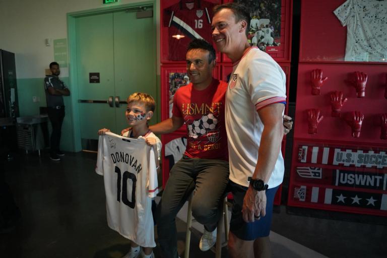 Fans at the podcast recording with Landon Donovan