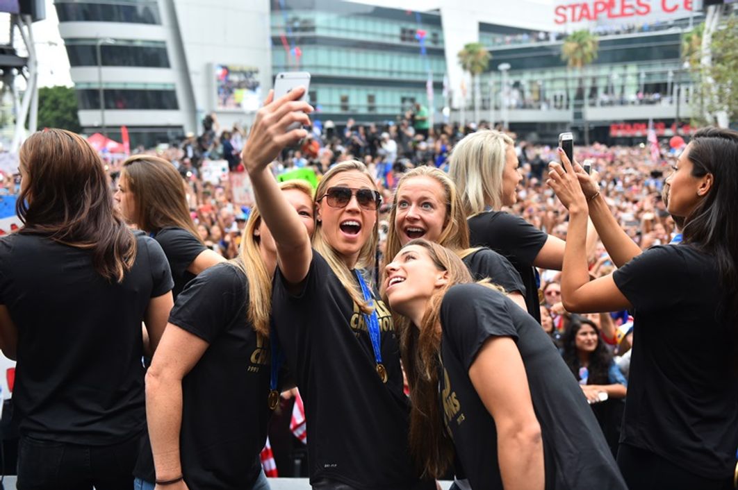 Whitney Engen, Tobin Heath, Becky Sauerbrunn