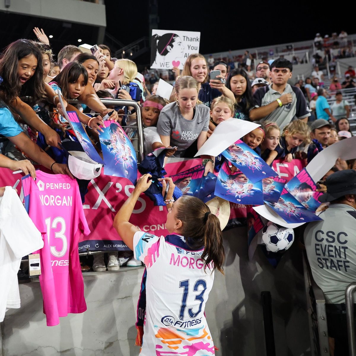 USWNT REWIND: Pride Clinch Playoff Spot, Morgan Plays Last Match