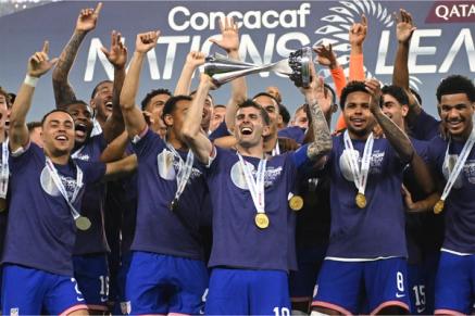 The USMNT celebrates winning the Concacaf Nations League