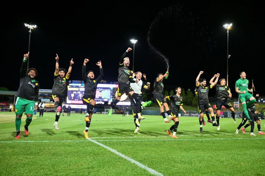 New Mexico United players celebrate their Round of 32 victory over Real Salt Lake