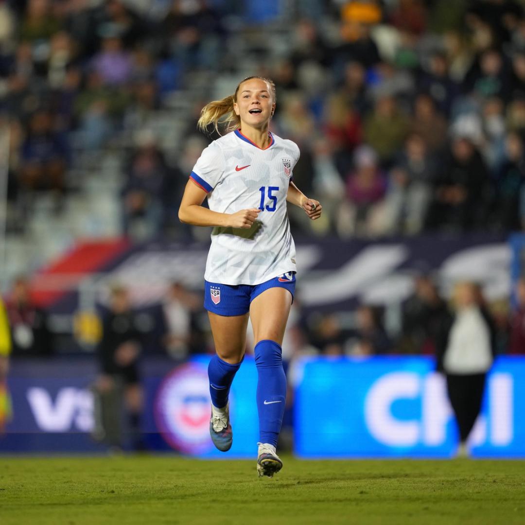 Bethune, Hutton latest USWNT Players Transferred During NWSL Offseason