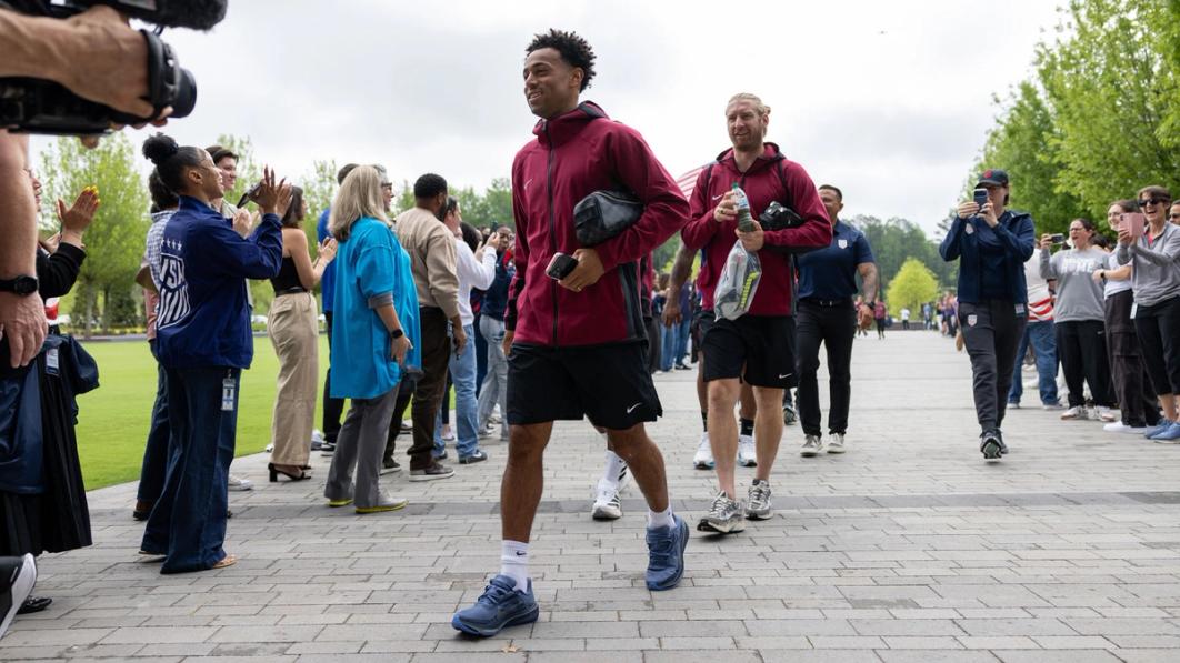 Energized Support Greets USMNT Upon Arrival to Atlanta, National Training Center